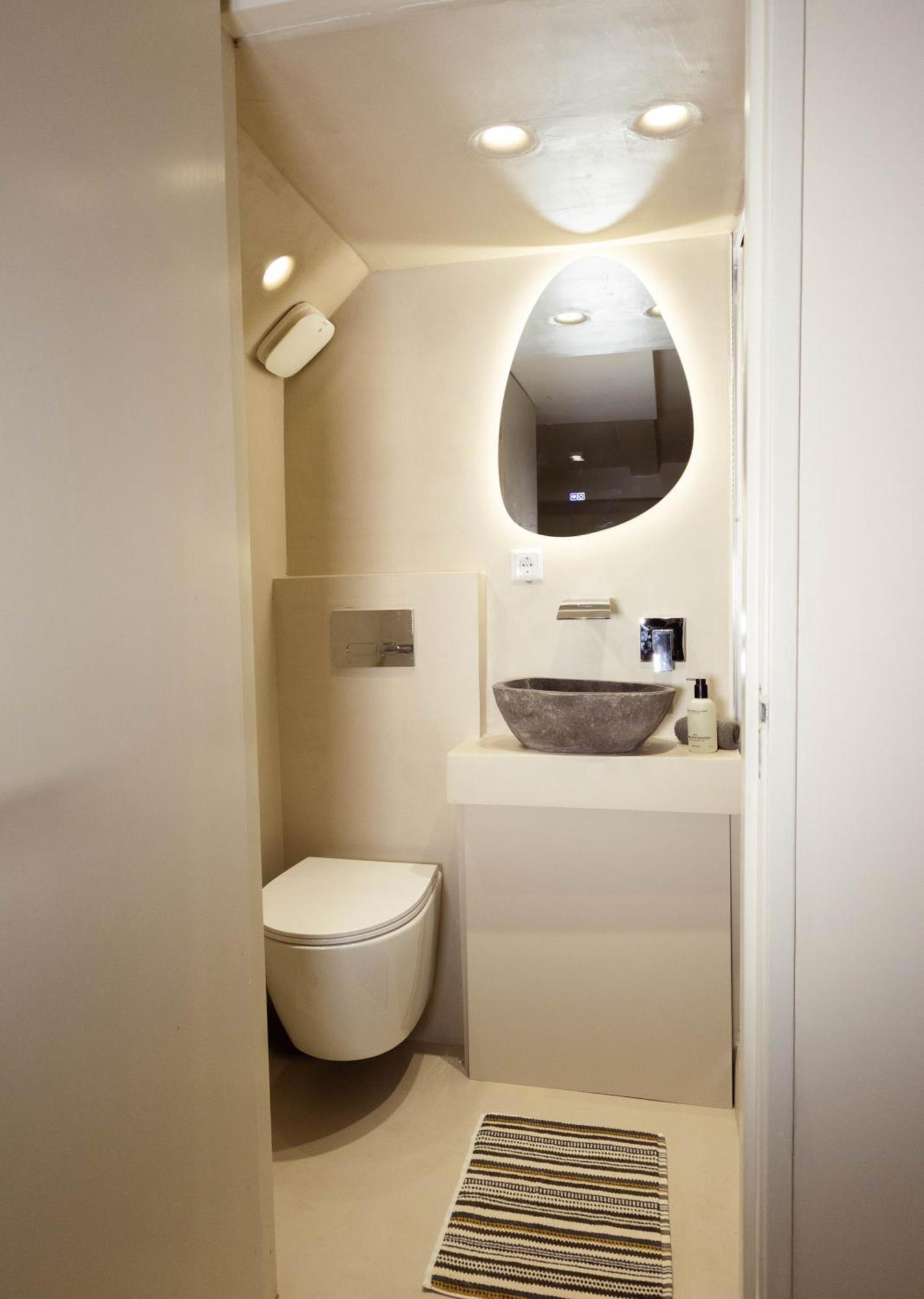 Luxury Canal In The Location Of !!! Appartamento